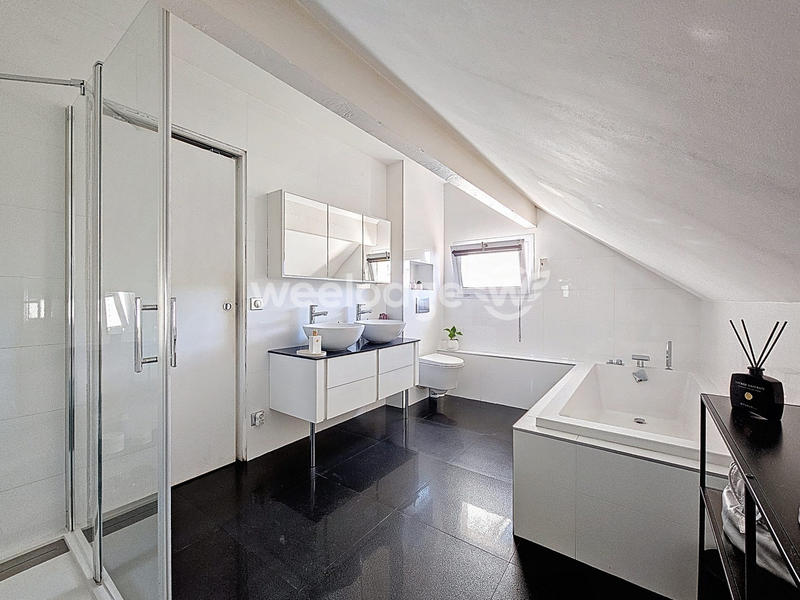 Maison - 165 m² - 7 pièces