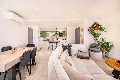 Appartement - 82 m² - 4 pièces