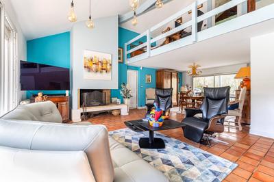 Maison d'architecte - 200 m² - 9 pièces