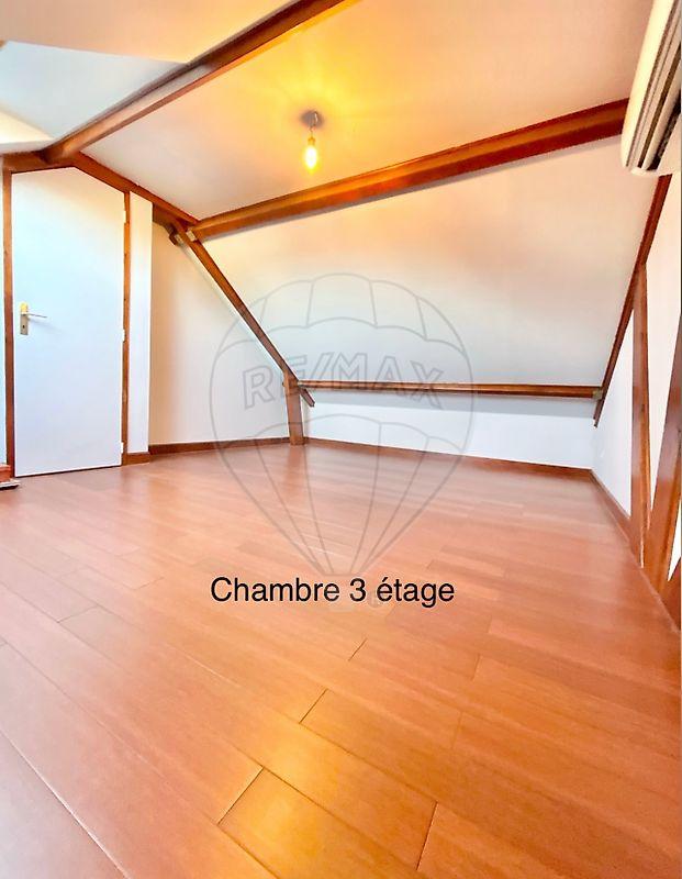 Maison - 101 m² - 5 pièces