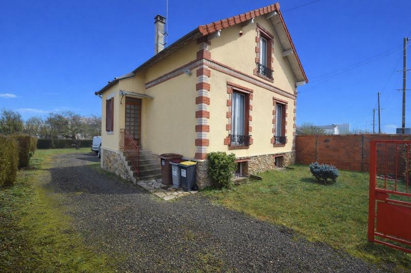 Maison - 90 m² - 4 pièces