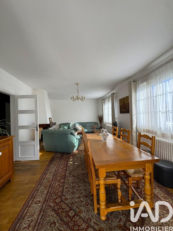 Maison - 200 m² - 9 pièces