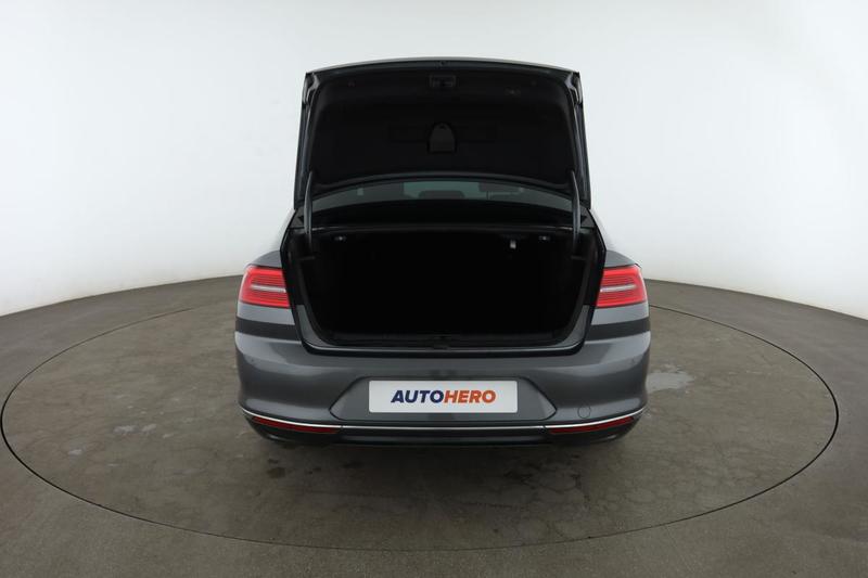 Volkswagen Passat 1.4 Tsi Act BlueMotion Tech Carat Dsg7 150 ch