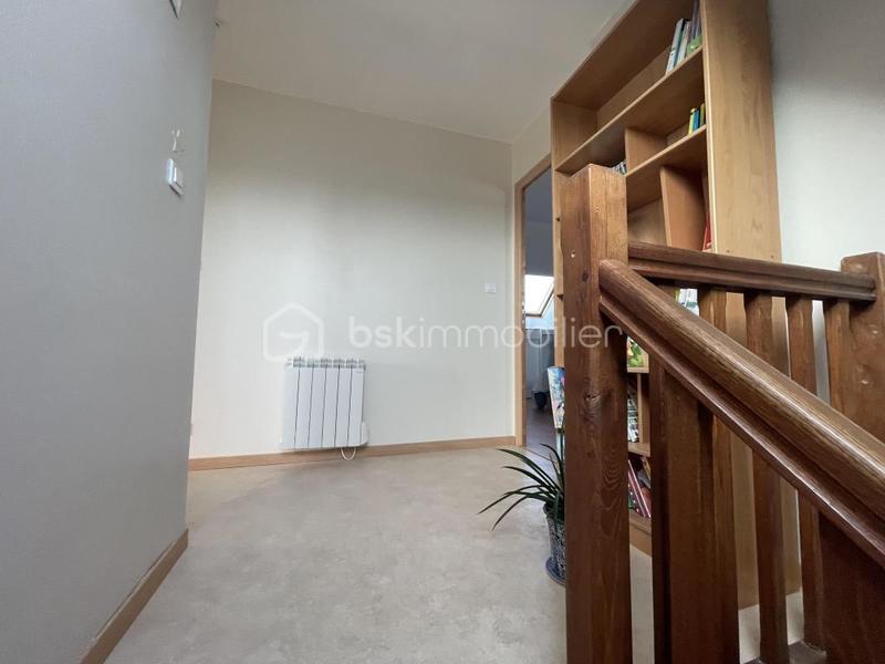 Maison de ville - 1 187 m² - 7 pièces