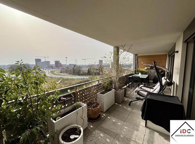 Appartement - 110 m² - 5 pièces