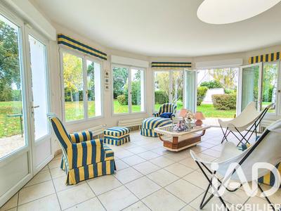 Maison - 200 m² - 7 pièces