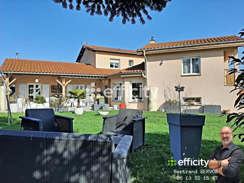 Villa - 205 m² - 9 pièces
