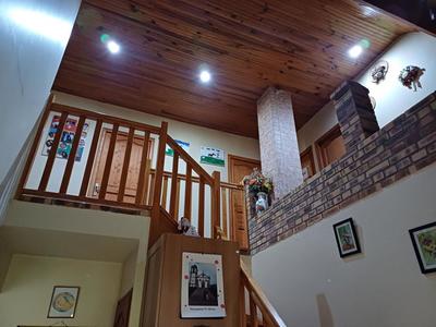 Maison - 158 m² - 8 pièces