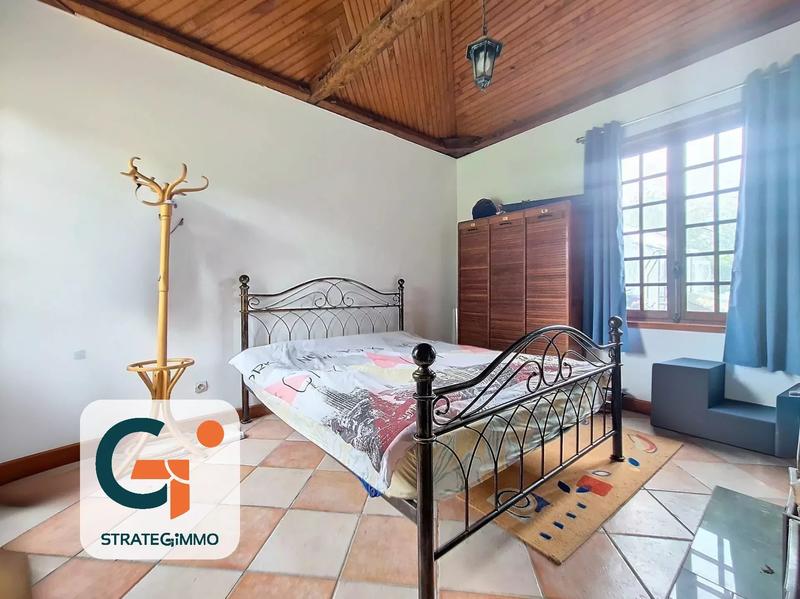 Maison - 200 m² - 7 pièces