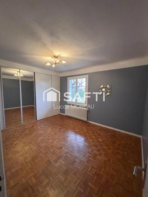 Maison - 186 m² - 7 pièces