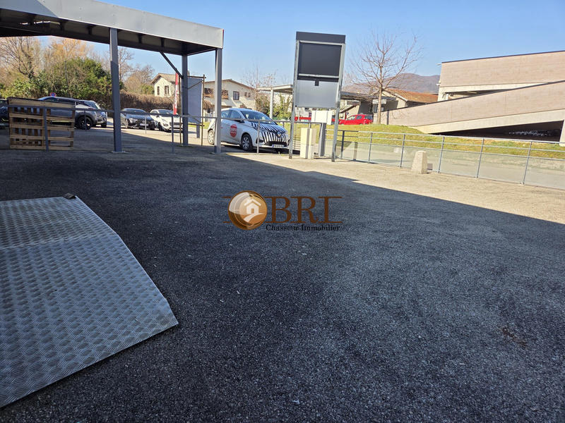 Fonds de commerce - Local commercial - 170 m²