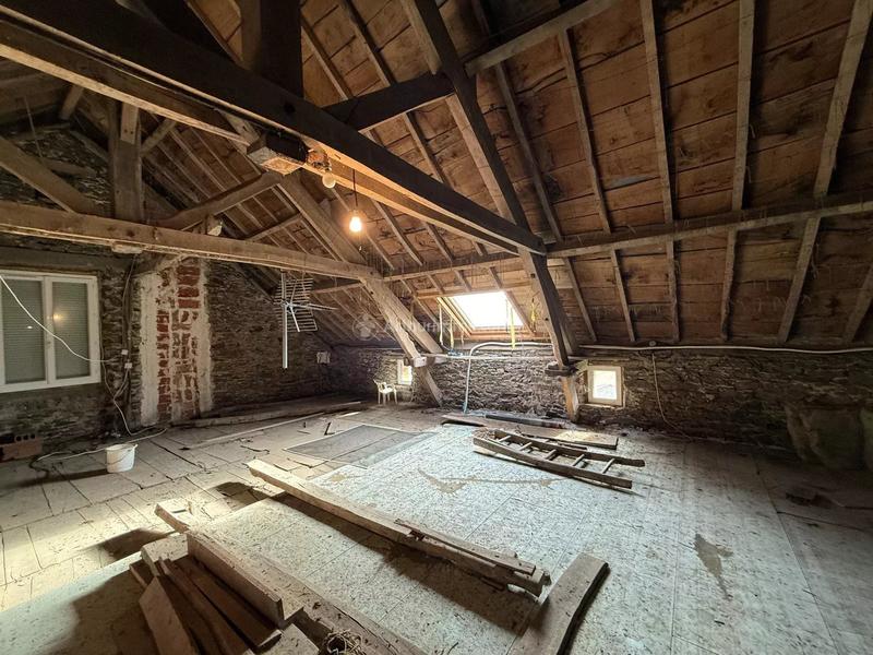 Maison - 215 m² - 7 pièces