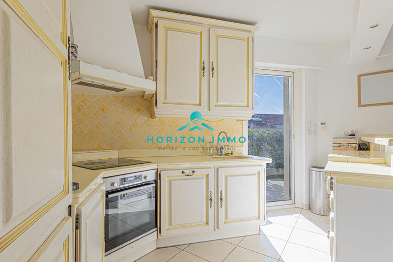 Appartement - 82 m² - 4 pièces