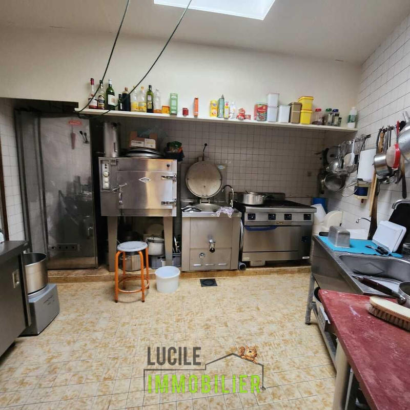 Local commercial - 187 m² - 2 pièces