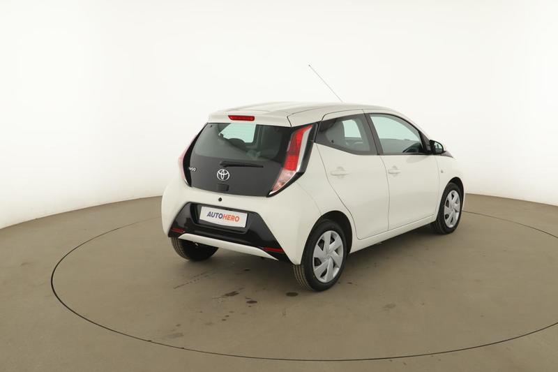 Toyota Aygo 1.0 Vvt-i X-Play 5p 69 ch