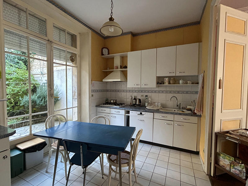 Maison - 244 m² - 8 pièces