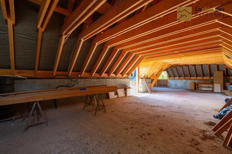 Maison traditionnelle - 190 m² - 5 pièces