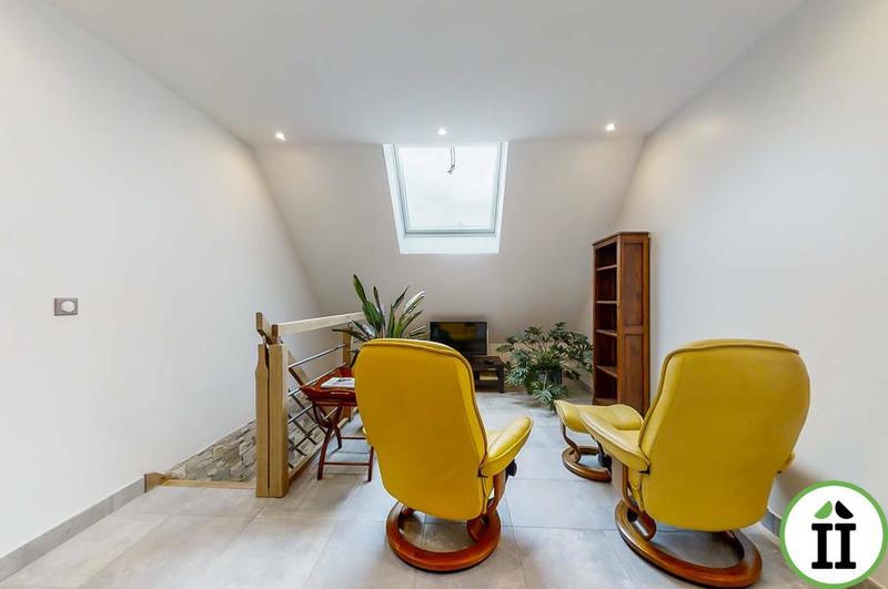 Maison ancienne - 493 m² - 8 pièces