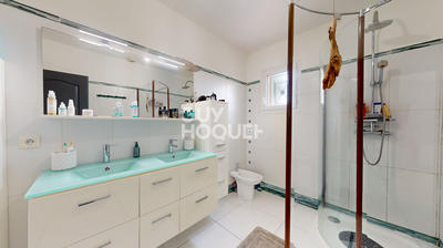 Maison - 122 m² - 4 pièces