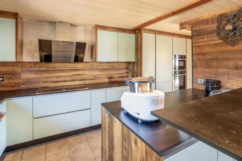 Maison - 200 m² - 5 pièces