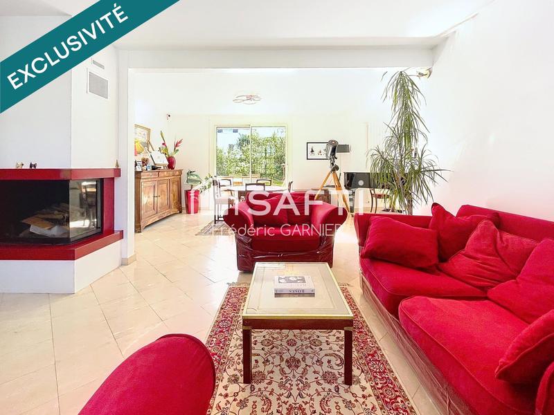 Maison - 212 m² - 7 pièces