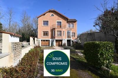 Maison - 160 m² - 8 pièces