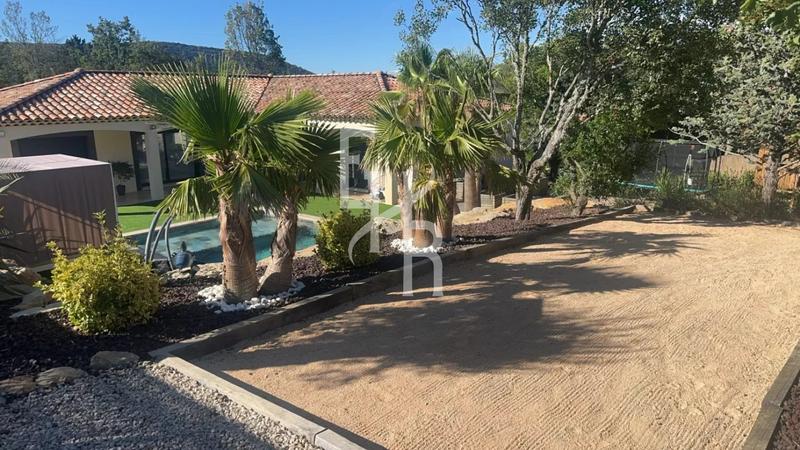 Maison - 162 m² - 5 pièces