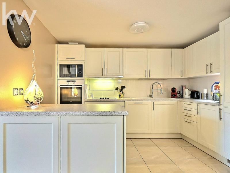 Appartement - 94 m² - 4 pièces