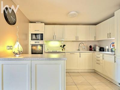 Appartement - 94 m² - 4 pièces