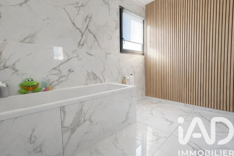 Maison - 116 m² - 4 pièces