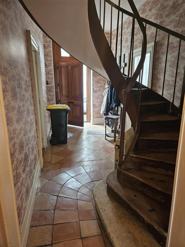 Maison - 220 m² - 10 pièces