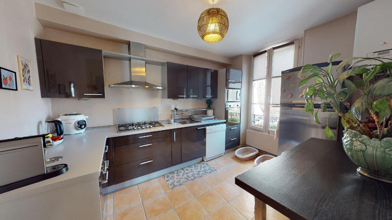 Appartement - 156 m² - 7 pièces