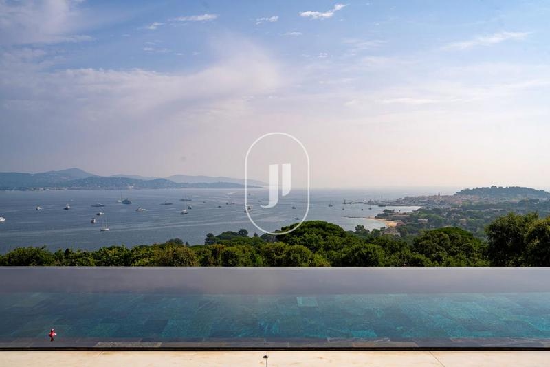 Maison - 500 m² - 10 pièces