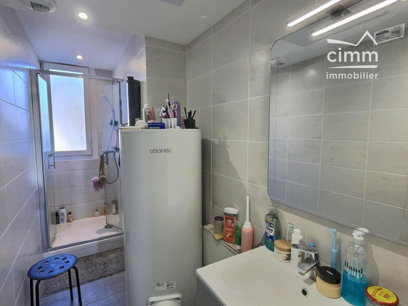 Appartement - 80 m² - 6 pièces