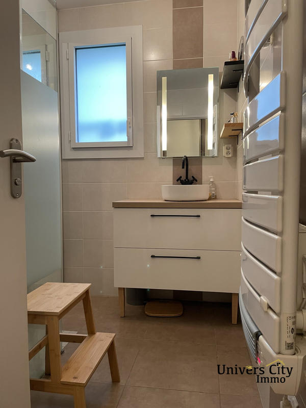 Maison - 101 m² - 6 pièces