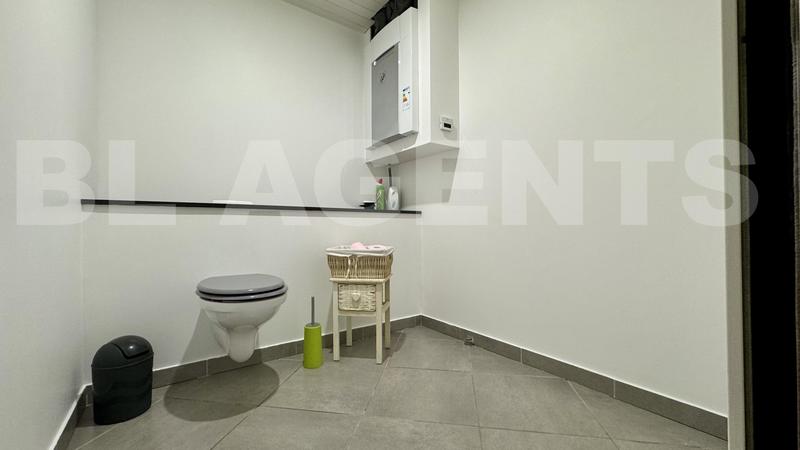 Villa - 215 m² - 14 pièces