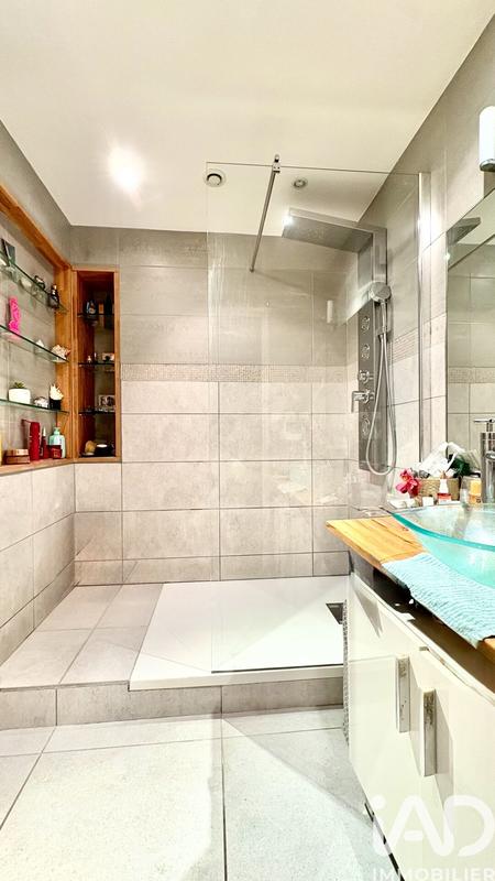 Appartement - 103 m² - 5 pièces