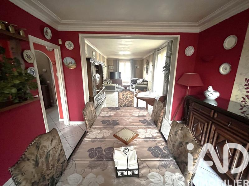 Maison - 222 m² - 10 pièces