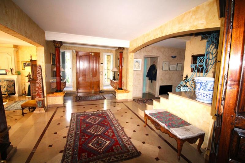 Viager - Maison - 280 m² - 7 pièces