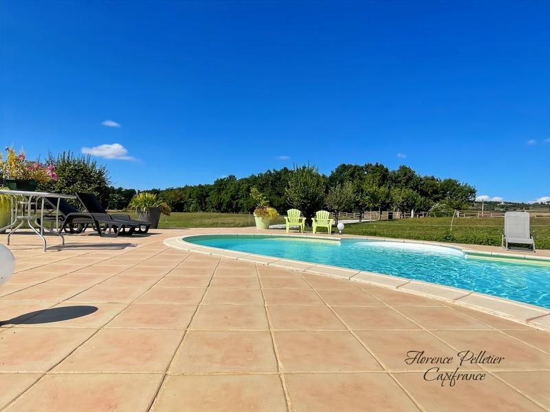 Maison - 605 m² - 18 pièces