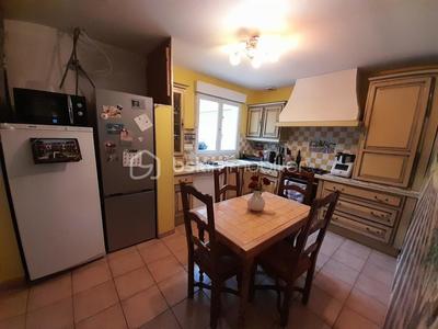 Maison traditionnelle - 151 m² - 6 pièces