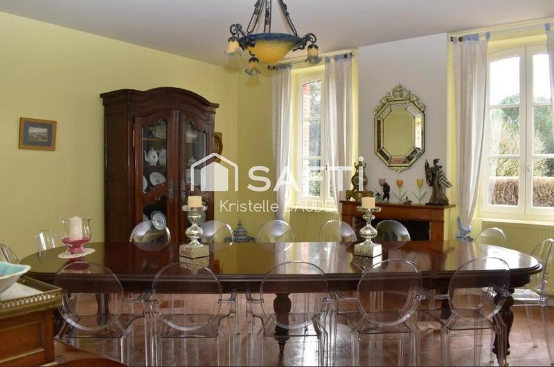 Maison de maîtres - 241 m² - 8 pièces