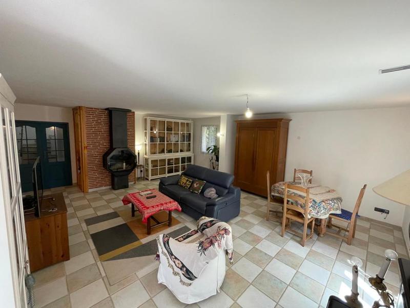 Maison - 202 m² - 8 pièces