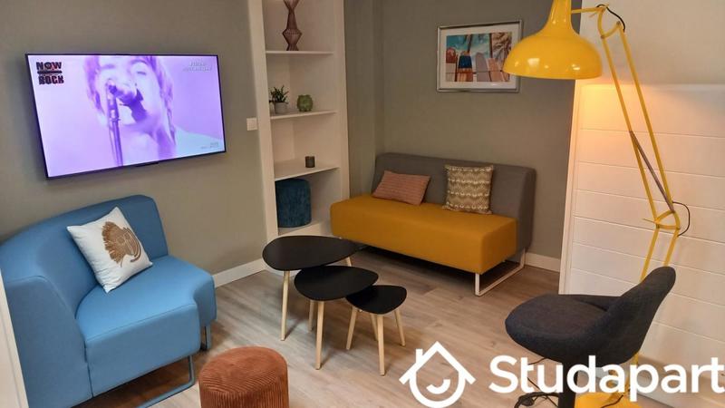 Chambre - 15 m² - 1 pièce