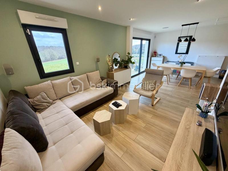 Maison - 103 m² - 5 pièces