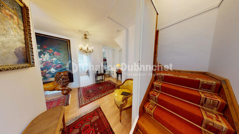 Maison - 188 m² - 8 pièces