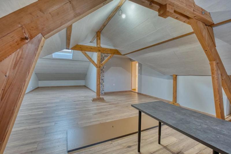 Maison - 266 m² - 7 pièces