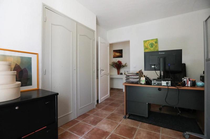 Villa - 182 m² - 6 pièces