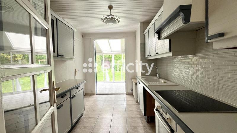 Maison - 141 m² - 6 pièces