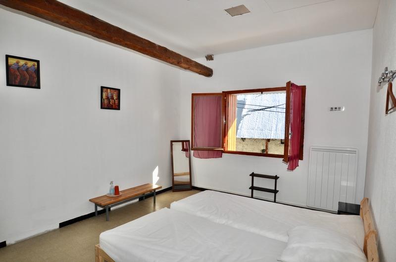 Maison en pierre - 300 m² - 12 pièces